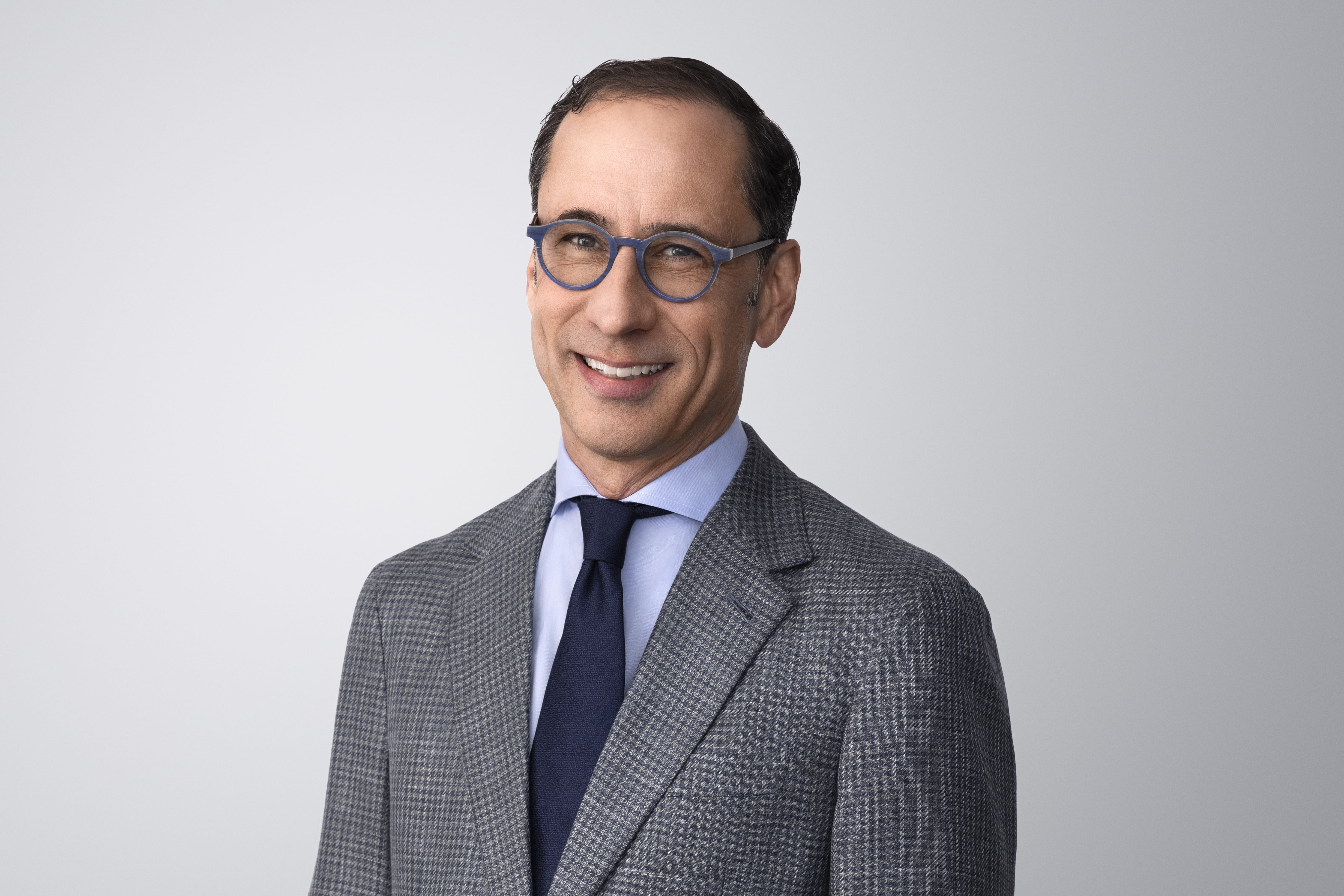  Photo of François Mandeville, Executive Vice President and Chief Strategy and M&A Officer for Glamzo